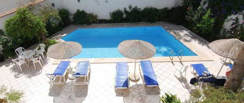 Akdeniz Apart Hotel Kusadası Exteriör bild