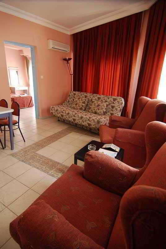 Akdeniz Apart Hotel Kusadası Exteriör bild