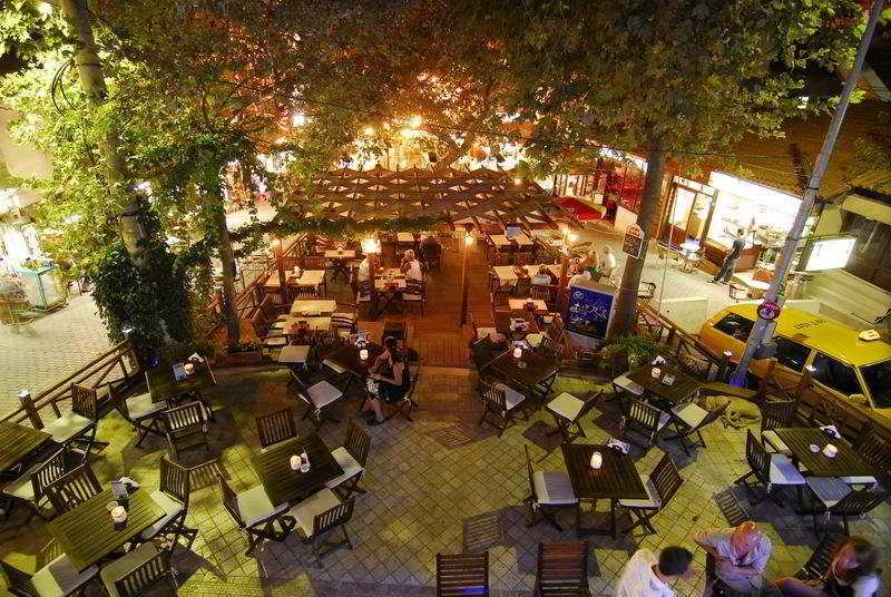 Akdeniz Apart Hotel Kusadası Exteriör bild