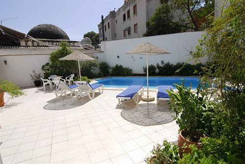Akdeniz Apart Hotel Kusadası Exteriör bild